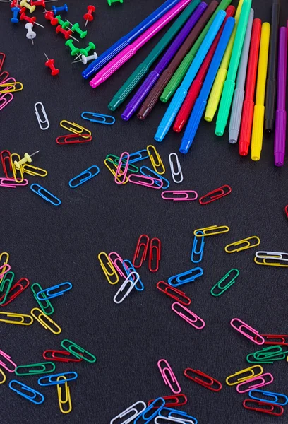 Material para la escuela, clips, lápices — Foto de Stock