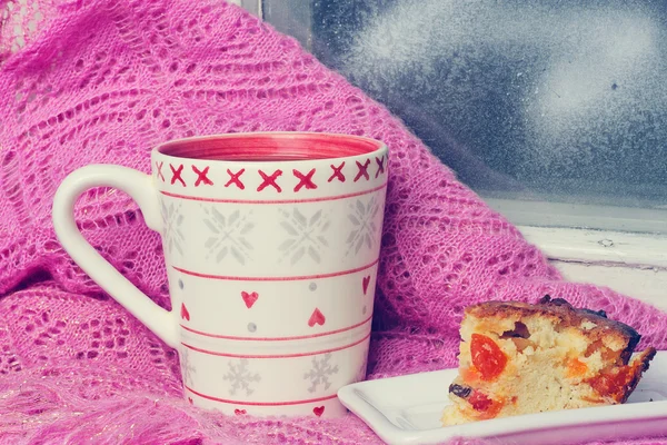 Cup of tea near the winter window — Stock Photo, Image