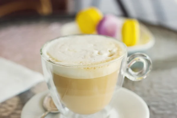 Kahve molası macaroons ile — Stok fotoğraf