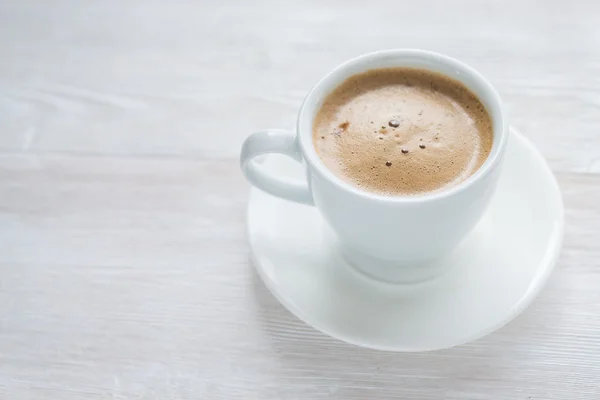 Taza blanca de café expreso — Foto de Stock
