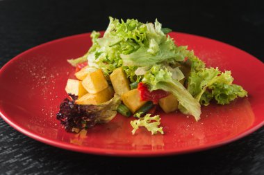 patates ve yaprak salata