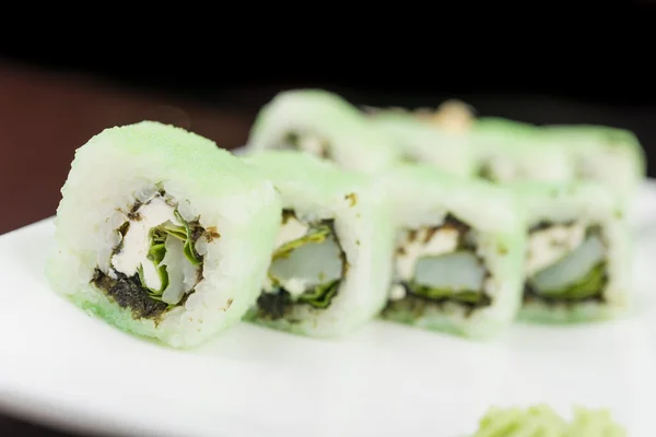 Sushi conjunto com salmão — Fotografia de Stock