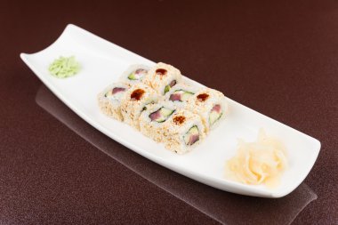 lezzetli deniz ürünleri suşi