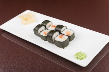 lezzetli deniz ürünleri suşi