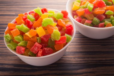 şekerlenmiş meyve tabağı