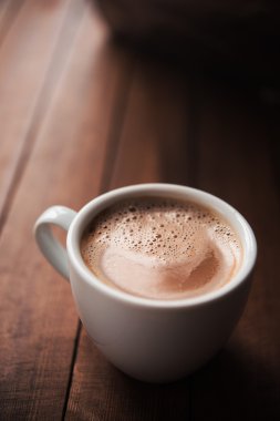 Beyaz fincan cappuccino