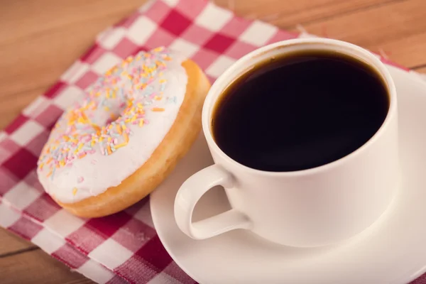 Kaffee und Donuts — Stockfoto