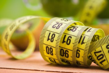 Ölçüm bandı ve kokteyl