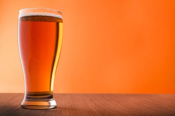 Tazza di birra leggera — Foto Stock