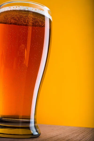 Mok van licht bier — Stockfoto