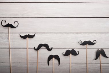 Düğün aksesuarları bıyık ayarla