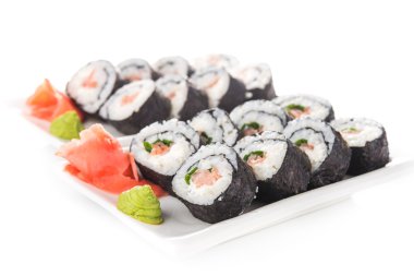 Somon ile portre suşi rulo