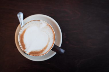 Crema ile kahve fincanı