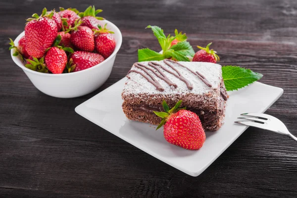 Шоколадний торт на тарілці Ліцензійні Стокові Фото