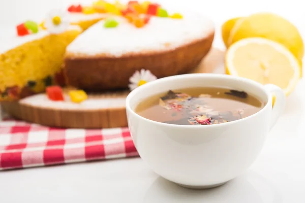 Torte mit Aroma Tee — Stockfoto