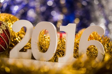 Noel top beyaz rakamlar ile