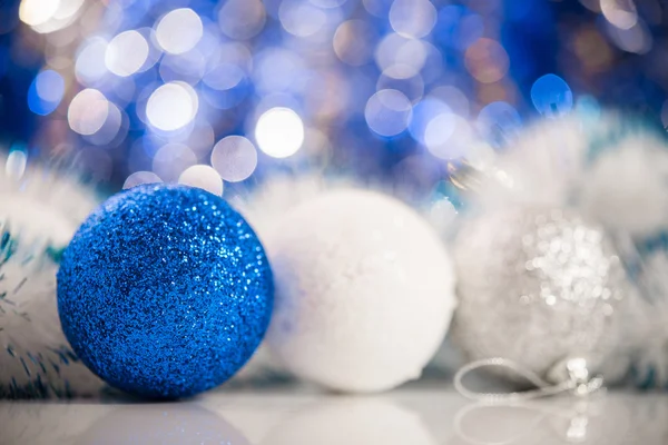 Decoratieve kerstballen — Stockfoto