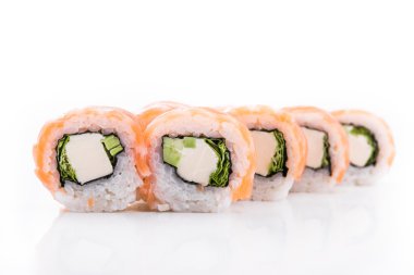 suşi philadelphia peynir ve somon ile