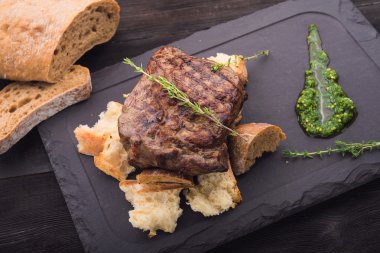 Kavrulmuş dana biftek