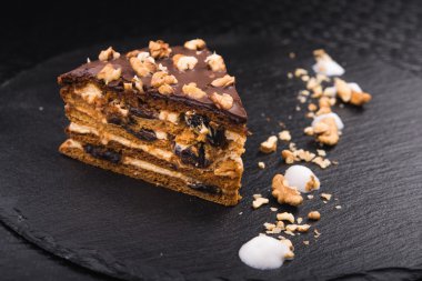 fındık ile lezzetli çikolatalı kek