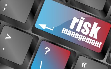 Risk yönetimi düğmesi, internet kavram vektörü, klavye tuşları, klavye düğmesi ile klavye