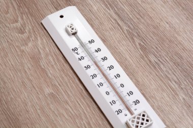 Meteoroloji termometreleri. Soğuk ve sıcak. Termometrelerde Celsius