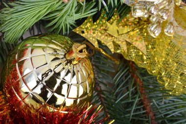 Yeni yıl balonları ve yeni yıl dekorasyonun kutlu olsun. Noel tebrik kartı..