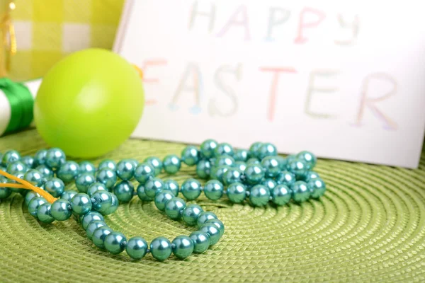 Easter setting with gift box and spring decoration — Stock Photo, Image