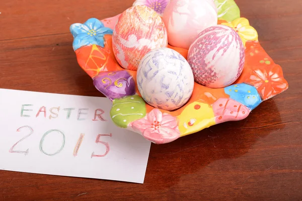 Easter setting with gift box and spring decoration — Stock Photo, Image