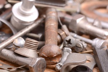 Farklı vida ve diğer bölümleri kapat