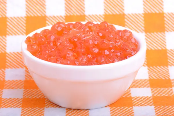 Caviar vermelho de perto, conceito de comida saudável — Fotografia de Stock