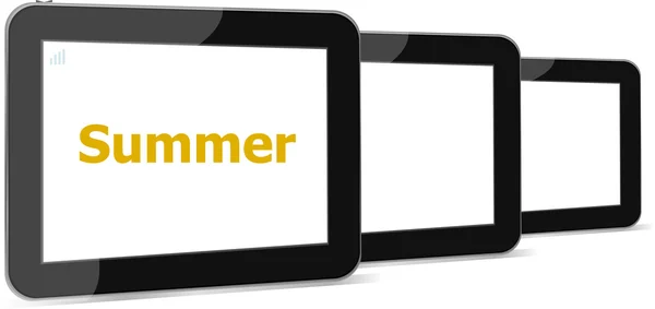 Sommerwort auf dem Tablet-PC-Bildschirm, Urlaubskonzept — Stockfoto