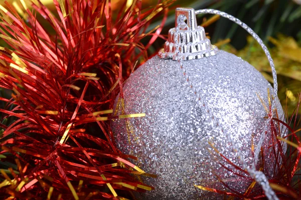 Frohe Weihnachten und ein gutes neues Jahr. Neujahrsdekoration. Neujahrsbälle — Stockfoto