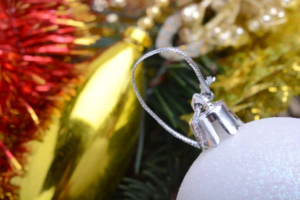 Composição de Natal com bolas de Natal e decoração de Natal — Fotografia de Stock