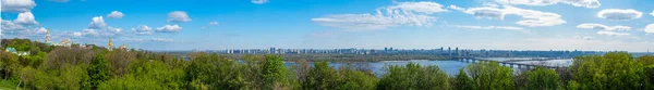 基辅全景与基辅 佩赫尔斯克拉瓦拉河和第聂伯河 乌克兰 — 图库照片