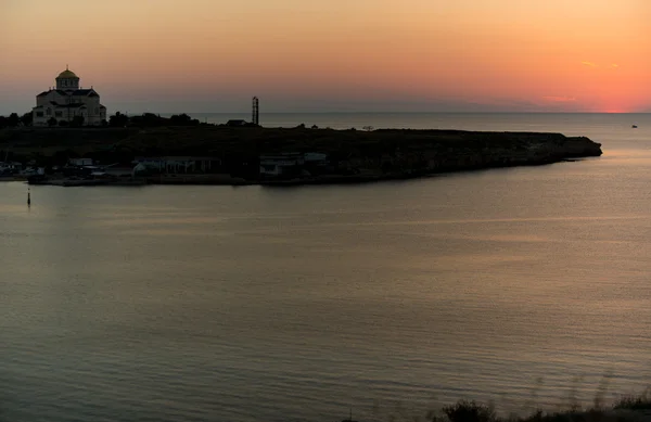Χερσόνησος, ηλιοβασίλεμα στη θάλασσα. Κριμαία — Φωτογραφία Αρχείου