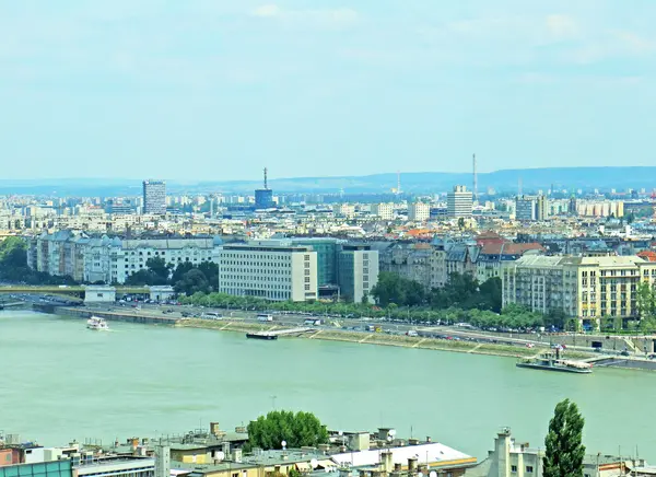 Řeka Dunaj přes Budapešť — Stock fotografie
