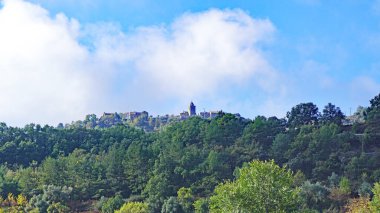 Huesca ilindeki Ainsa Panoramisi, 17 Mayıs 2017; Aragon, İspanya, Avrupa