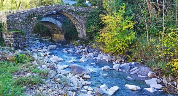 Huesca Ilindeki Broto Sorrosal Şelalesi Mayıs 2017 Aragon Spanya Avrupa — Stok fotoğraf