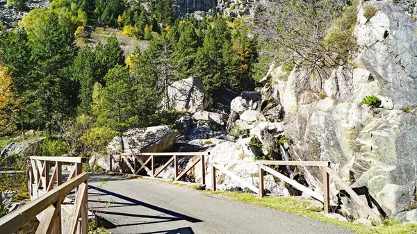 Landskap Nationalparken Aigestortes Estany Sant Maurici Alta Ribagorza Lleida Maj — Stockfoto