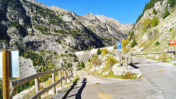 Embalse Dels Cavallers Maj 2017 Boh Valley Alta Ribagorza Lleida — Stockfoto