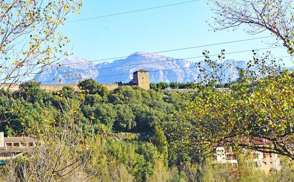 Panoraama Ainsa Maakunnassa Huesca Toukokuu 2017 Aragon Espanja Eurooppa — kuvapankkivalokuva