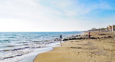 Calafell Plajı, El Vendrell, Tarragona; 12: 15; Haziran 2019; Katalunya, İspanya, Avrupa