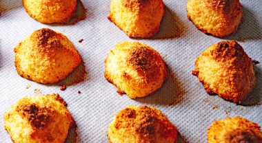 Hindistan cevizli kurabiyeler. 