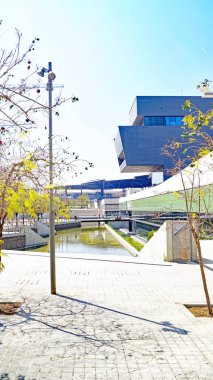 Barcelona Tasarım Müzesi, 14: 10. ; 15 Temmuz 2018; Katalunya, İspanya, Avrupa