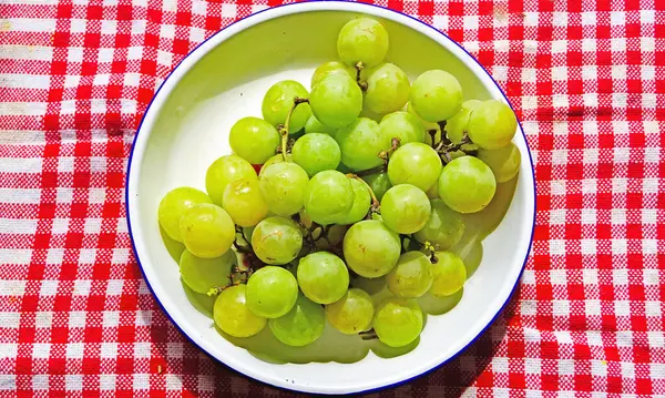 Green Grape Red Tablecloth — Stock Photo, Image