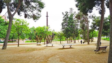 Barcelona 'daki La Maquinista Park manzarası; 13: 45; 17 Mayıs 2018; Barcelona, Katalunya, İspanya, Avrupa