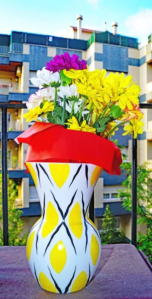 Färgglada Blommor Vit Bakgrund För Bakgrunder — Stockfoto
