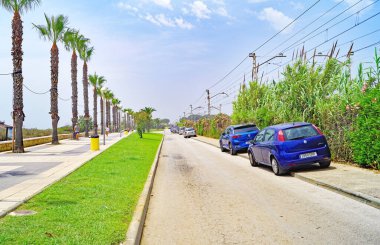 Plaj ve kasaba Roda de Bara, Tarragona, Katalunya, İspanya ve Avrupa 'nın panoramisi