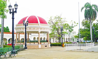 Cienfuegos 'un panoramik görünümü, 19 Ağustos 2019; Küba Cumhuriyeti